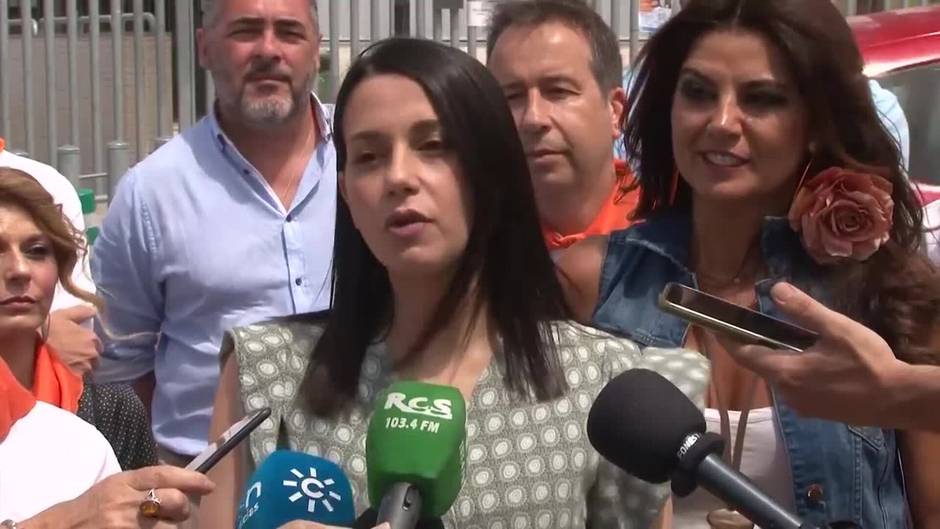 Arrimadas insiste en que "cualquier opción que no sea Cs es una caja de sorpresas"