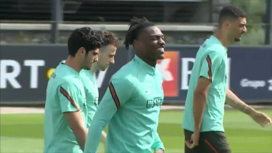 Cristiano y los suyos preparan el partido contra España