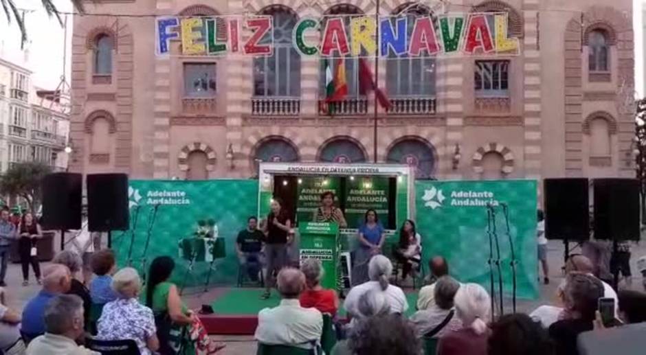 Teresa Rodríguez se ampara en Cádiz, el Falla y Kichi para cerrar campaña