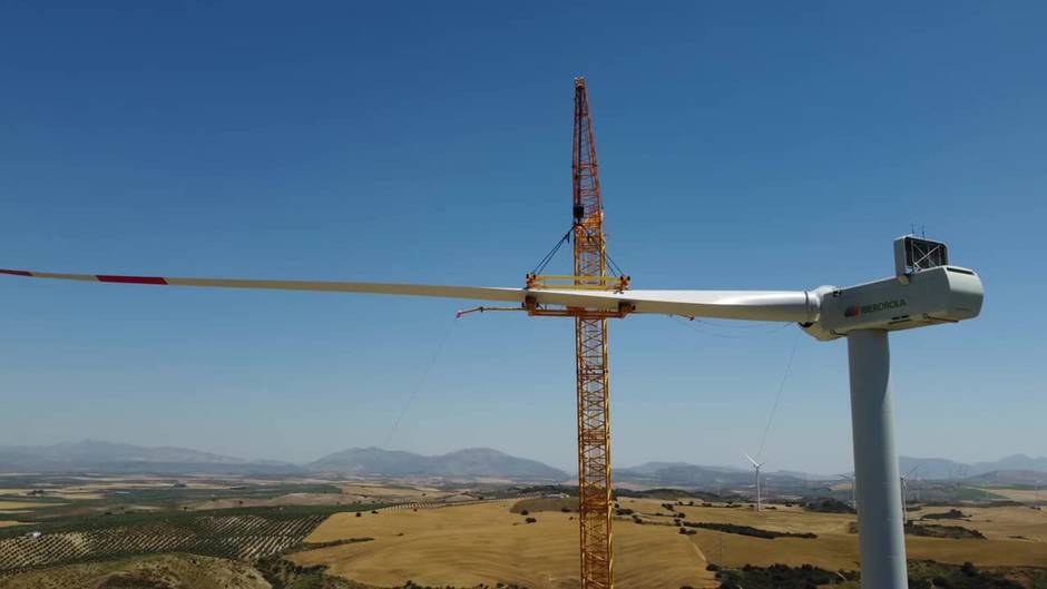 Así son los aerogeneradores con las palas más grandes de España que Iberdrola ha instalado en Martín de la Jara