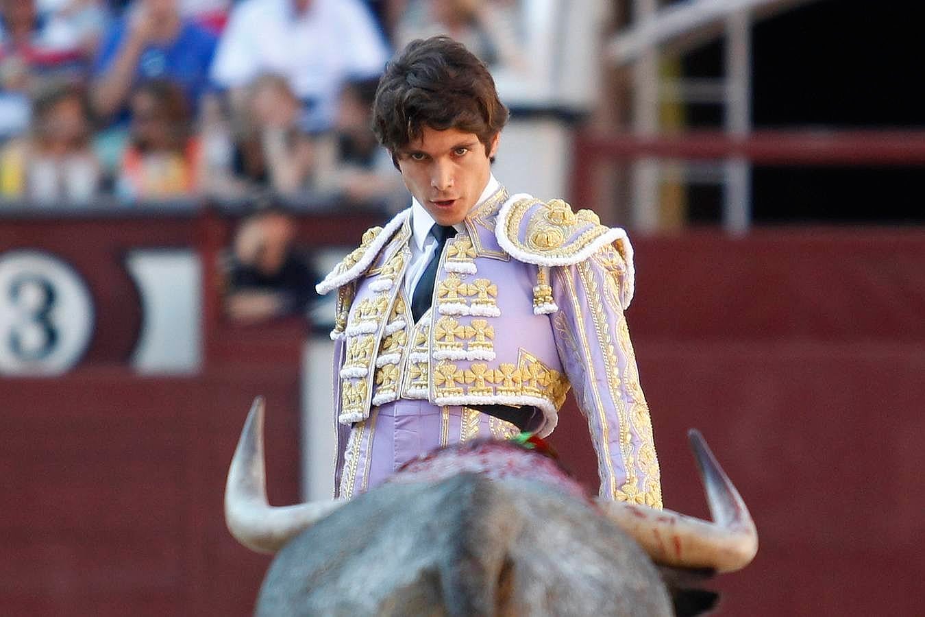 La temporada fantástica de Sebastián Castella, con cumbre en Madrid, foto a foto