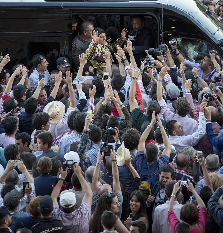 La temporada fantástica de Sebastián Castella, con cumbre en Madrid, foto a foto