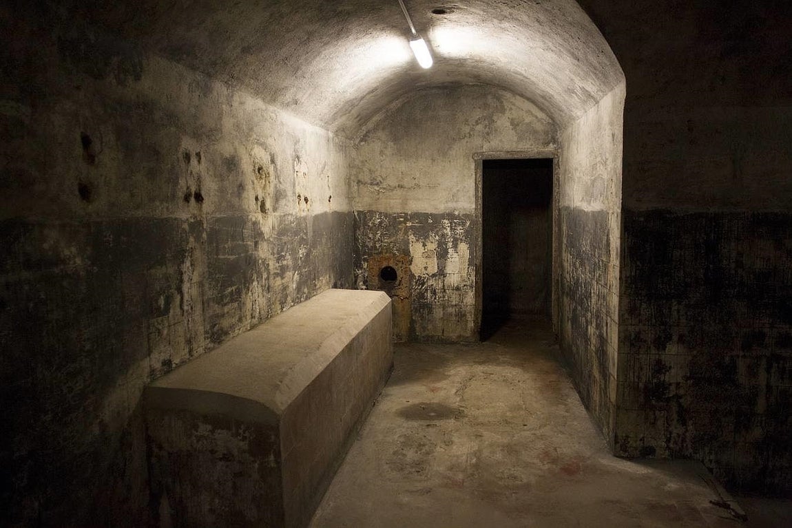 7. Se calcula que el búnker del General Miaja fue construido cerca de 1937