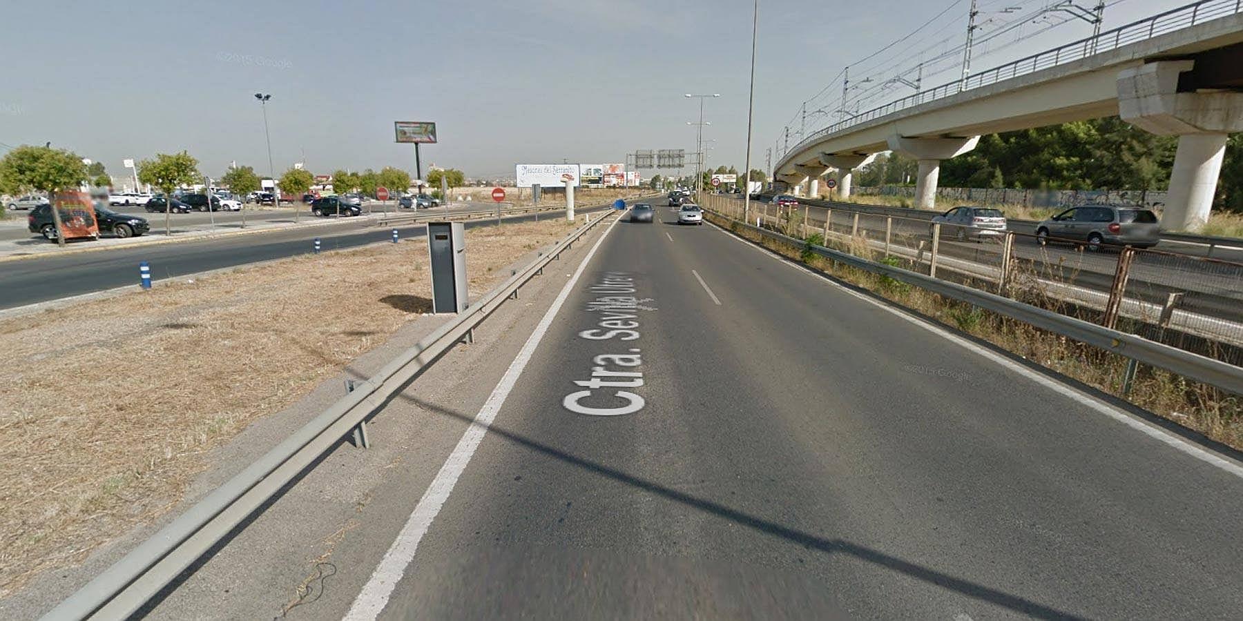 Autovía A-376, en el kilómetro 1,97. Esta radar de Dos Hermanas puso el año pasado casi 5.800 multas, lo que deja una media de 15,88 diarias