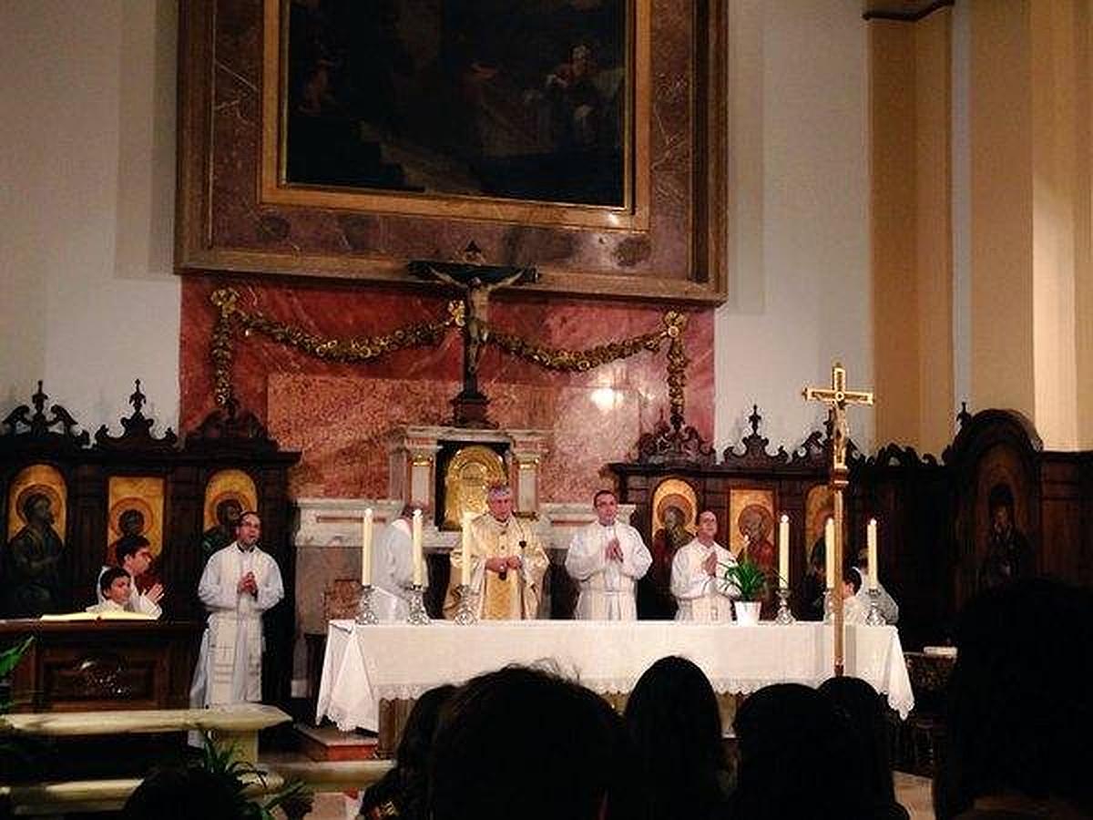 El arzobispo presidió la misa en San Nicolás. 