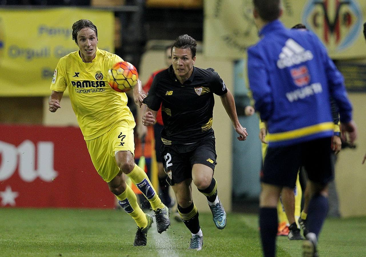 El Sevilla pierde ante el Villarreal por 2-1