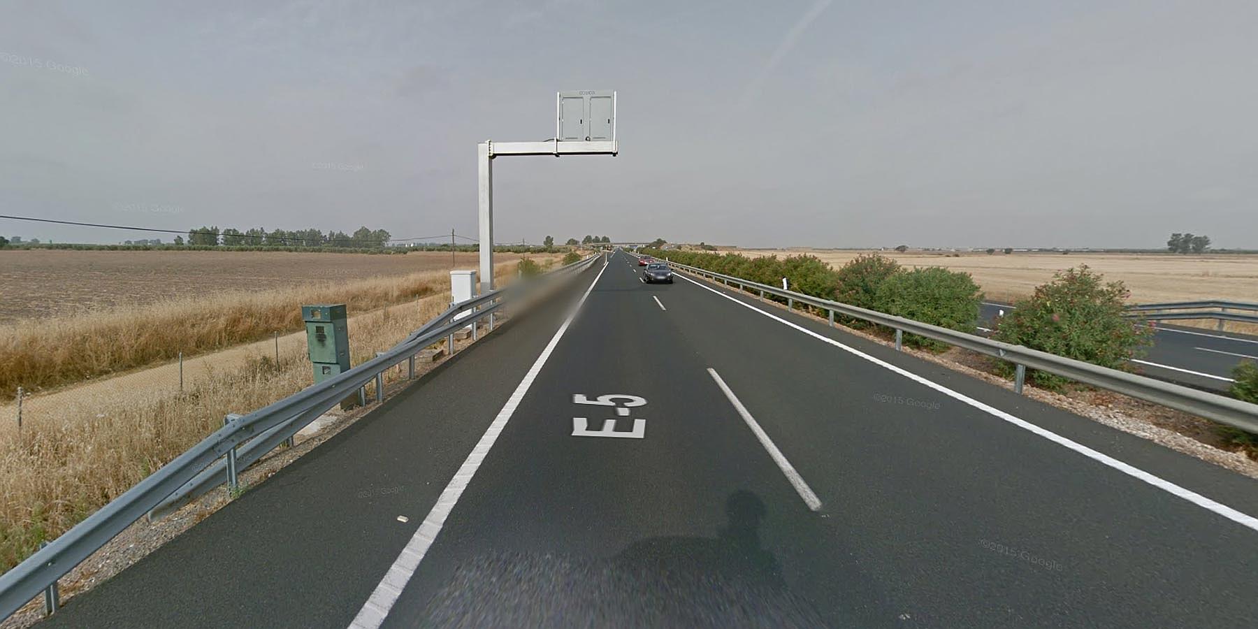 Autovía A-4, en el kilómetro 484,238 en sentido Sevilla. Ubicado en el término municipal de La Campana, este radar notifica una media de 32,5 multas al día. Salta  al superar los 120 km/h