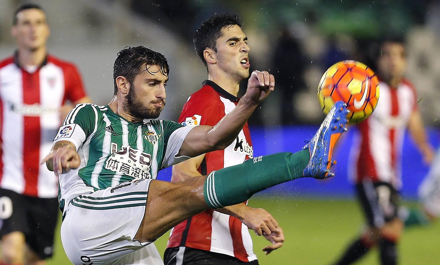 El Betis pierde ante el Athletic de Bilbao por 1-3