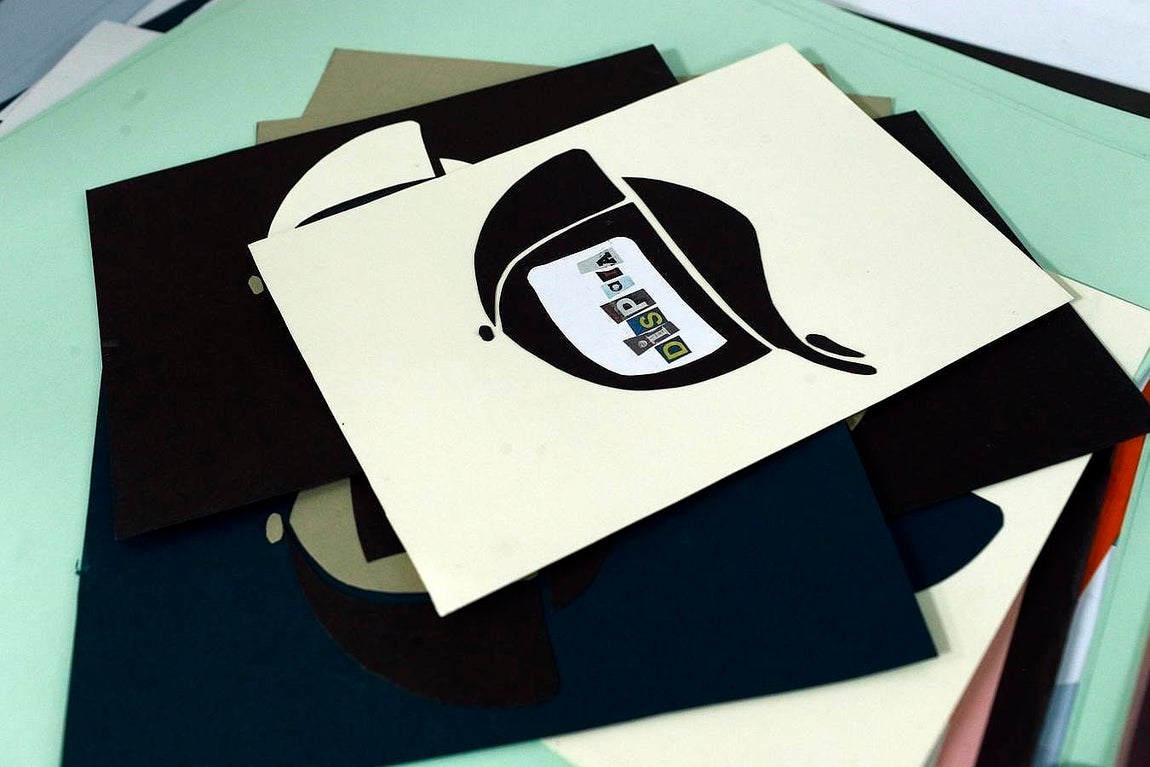 Algunas de las «cartulinas» con la firma de Toni Ramón. 