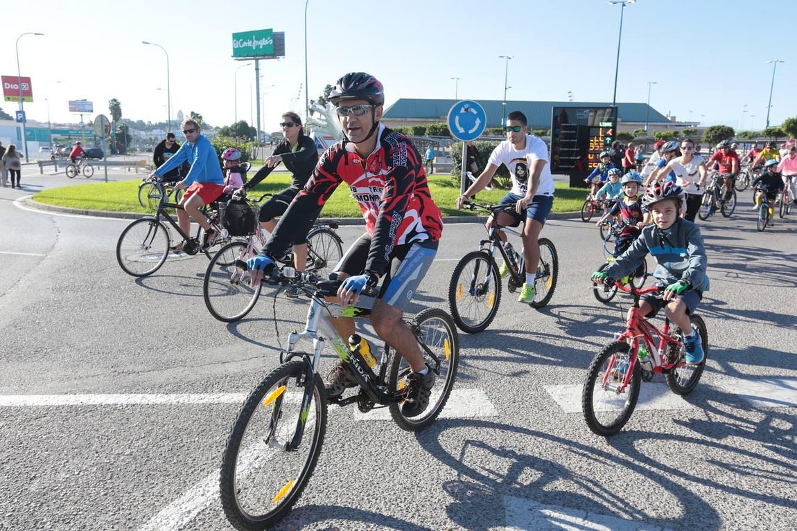 Bahía Sur celebra el Día de la Bicicleta. Si participaste... ¡búscate entre las imágenes!