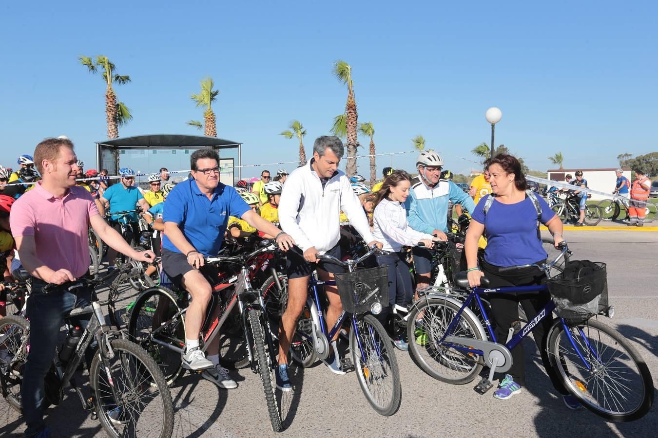 Bahía Sur celebra el Día de la Bicicleta. Si participaste... ¡búscate entre las imágenes!