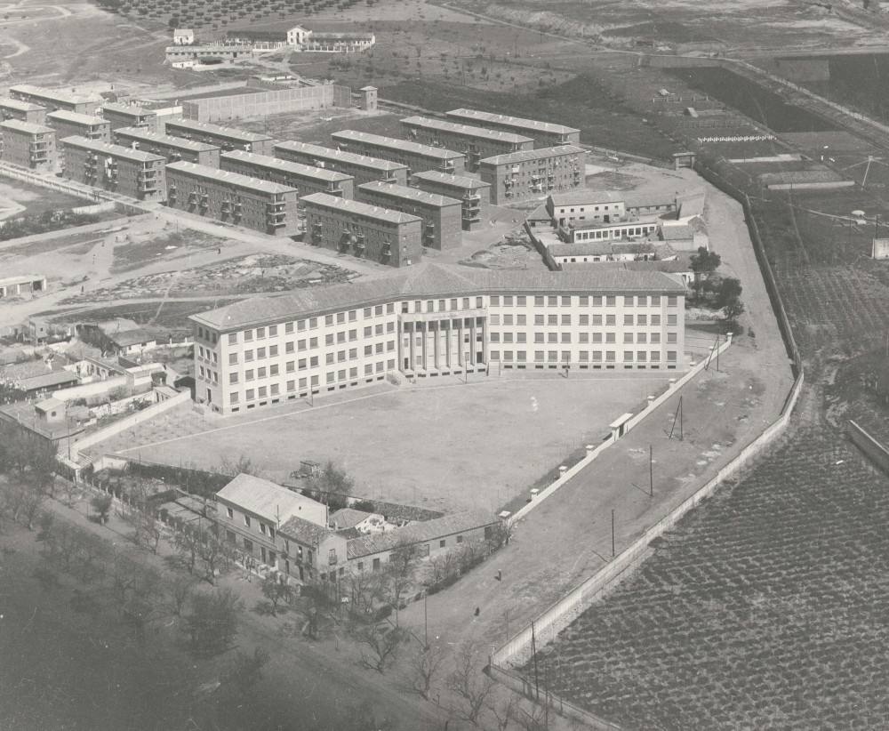 La Escuela de Magisterio en 1963, actual IES María Pacheco. 