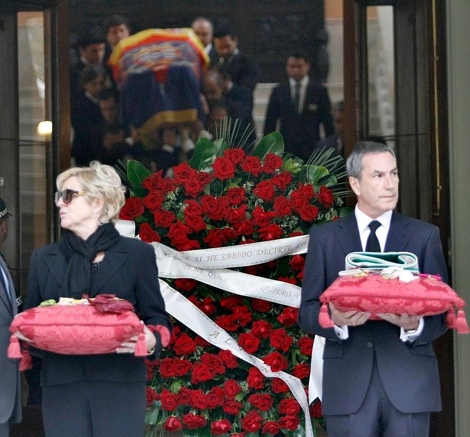 Así se vivió en Sevilla el funeral de la duquesa de Alba