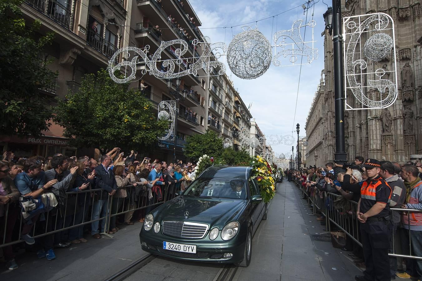 Así se vivió en Sevilla el funeral de la duquesa de Alba