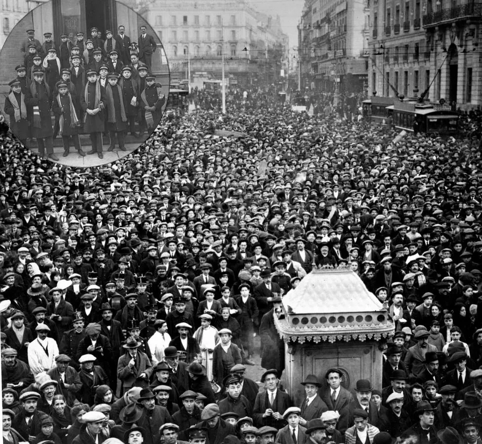En 1915 los madrileños se agolpaban en la Puerta del Sol para seguir el sorteo
