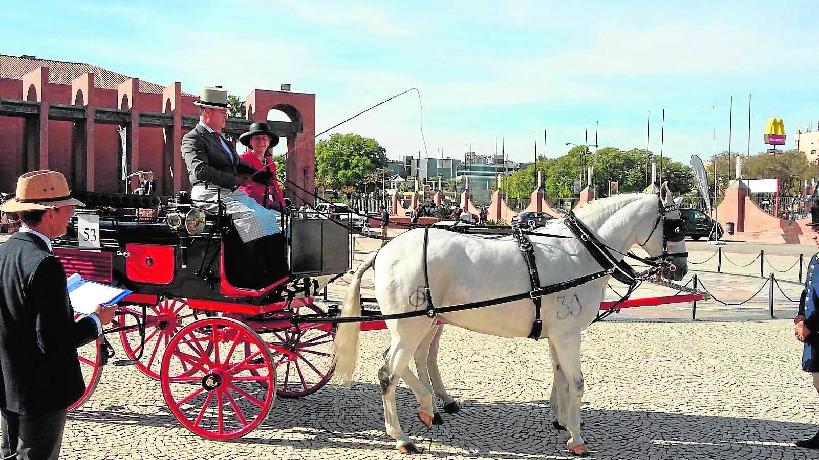 La tradicional presencia de carruajes a las puertas de Fibes