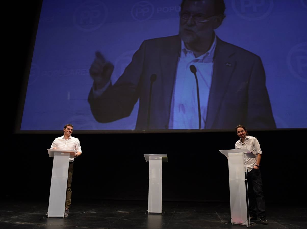 Rivera e Iglesias se interrumpieron mutuamente en alguna fase del debate y se recriminaron haberlo hecho, entre las risas de los espectadores