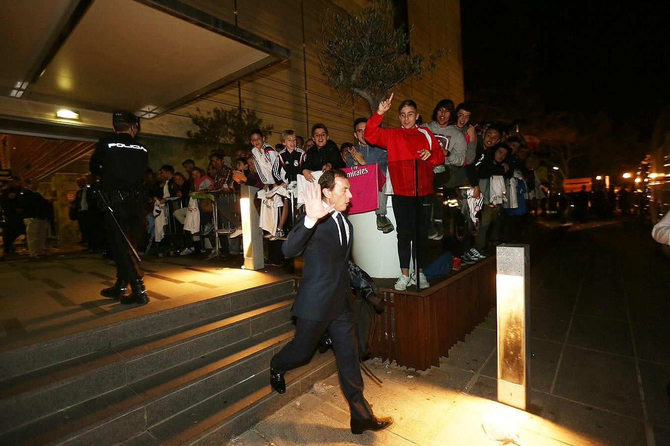 El Madrid sale del Parador Hotel Atlántico en Cádiz