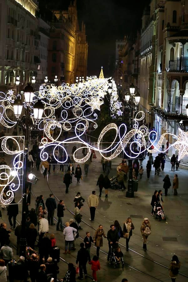 Sevilla se ilumina para la Navidad