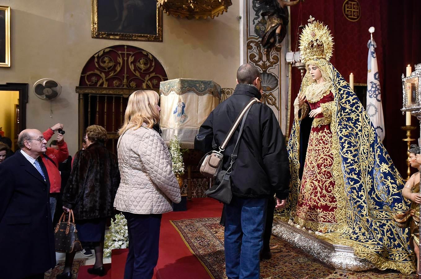 Postales del día de la Inmaculada en Sevilla