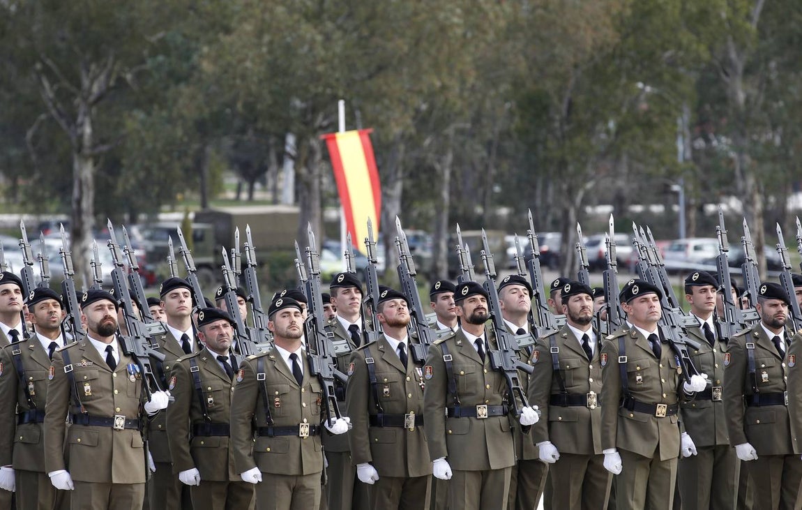El desfile militar de la Brimz X por la Inmaculada, en imágenes