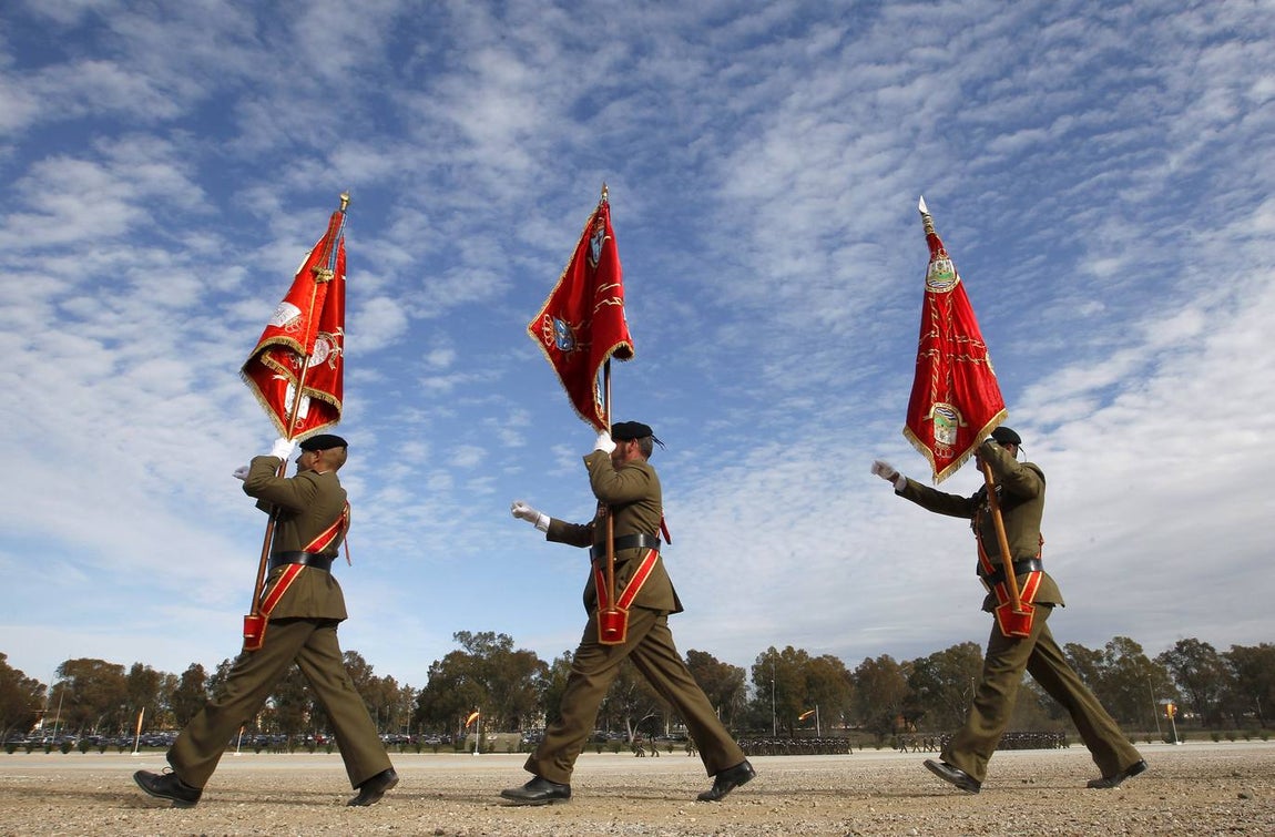 El desfile militar de la Brimz X por la Inmaculada, en imágenes