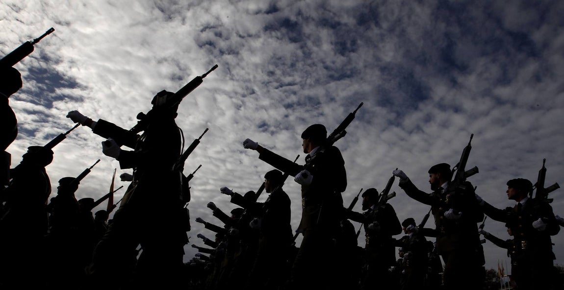 El desfile militar de la Brimz X por la Inmaculada, en imágenes