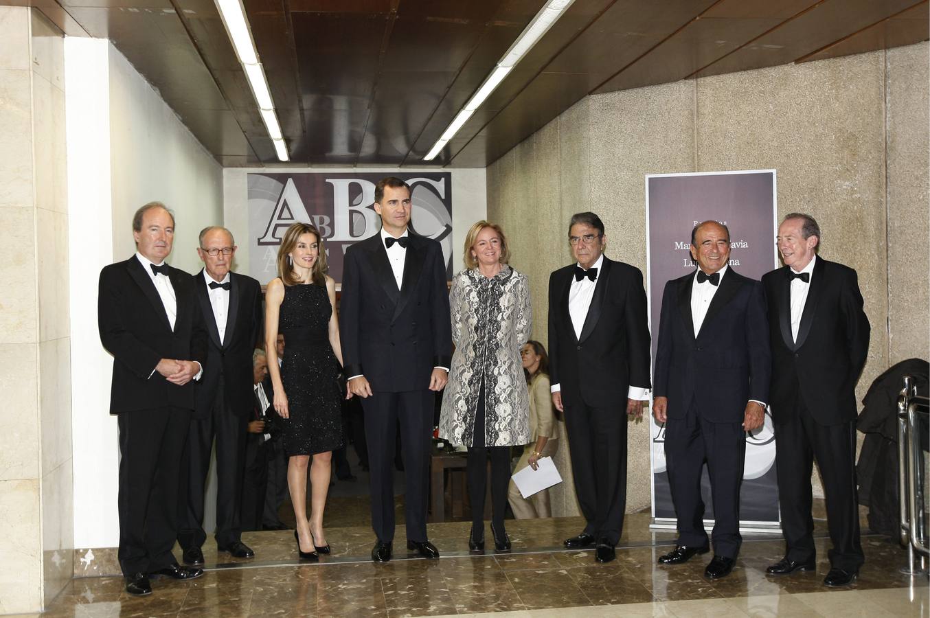 Imágenes de otros premiados con los Mariano de Cavia, Luca de Tena y Mingote. En su edición de 2010, la gala de entrega estuvo presidida por Don Felipe y Doña Leticia- entonces Príncipe y Princesa de Asturias, recayendo en las personas de Manuel Martín Ferrand (Premio Mariano de Cavia), el periodista Charles Moore (Premio Luca de Tena) por su trayectoria como editor en The Daily Telegraph y el dibujante Enric Arenós Cortés «Quique» (Premio Mingote)