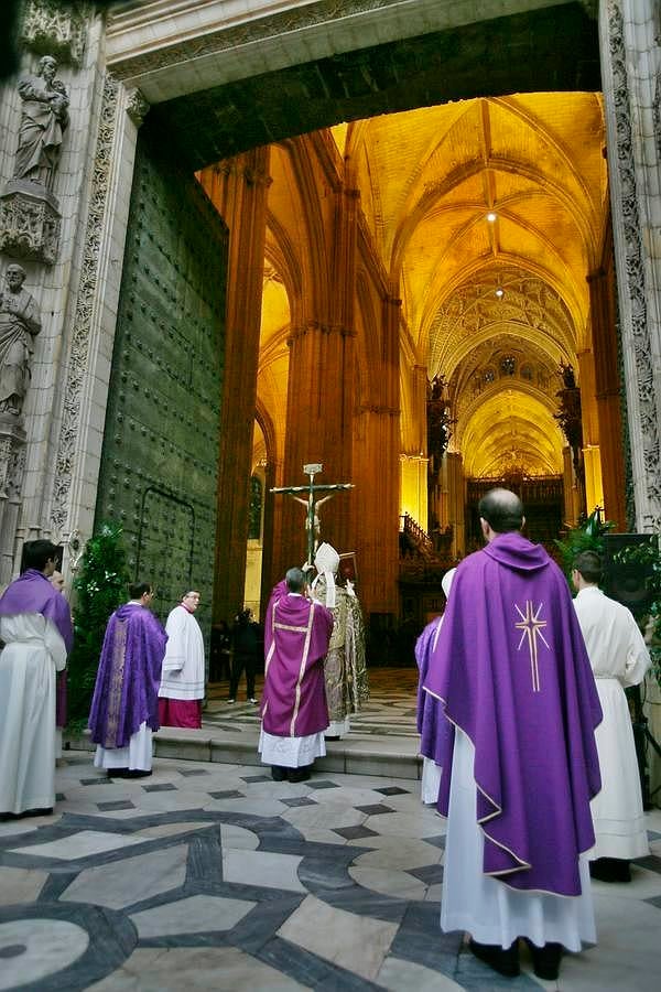 Misa de la apertura del Año de la Misericordia en la Catedral de Sevilla