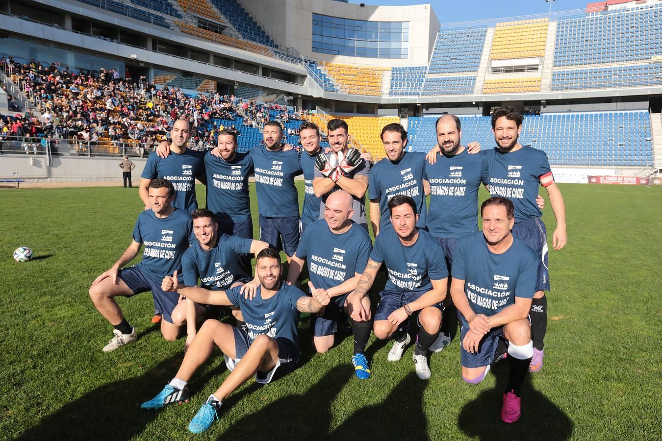 El Carranza acoge el partido benéfico de Reyes Magos en Cádiz