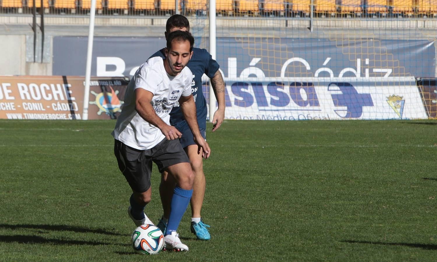 El Carranza acoge el partido benéfico de Reyes Magos en Cádiz