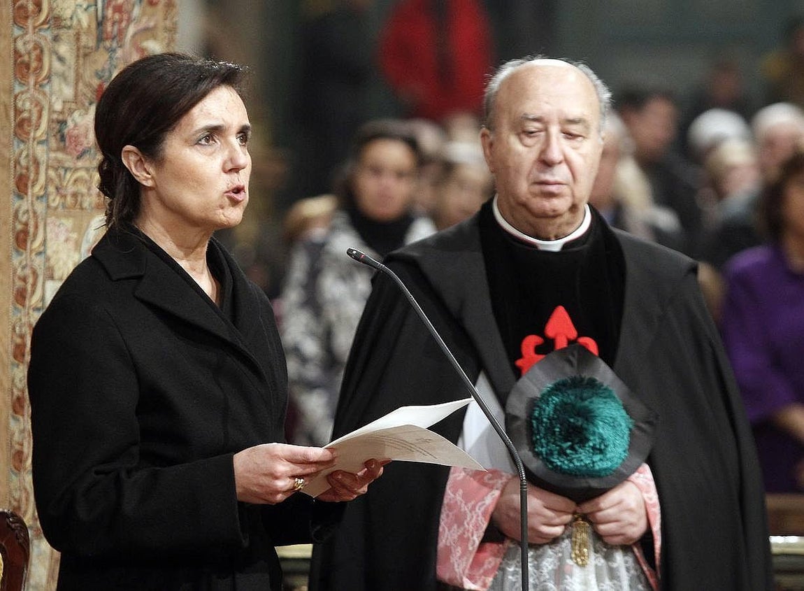 La delegada regia recordó a los perseguidos por sus creencias, a los refugiados a las víctimas del terrorismo yihadista. 