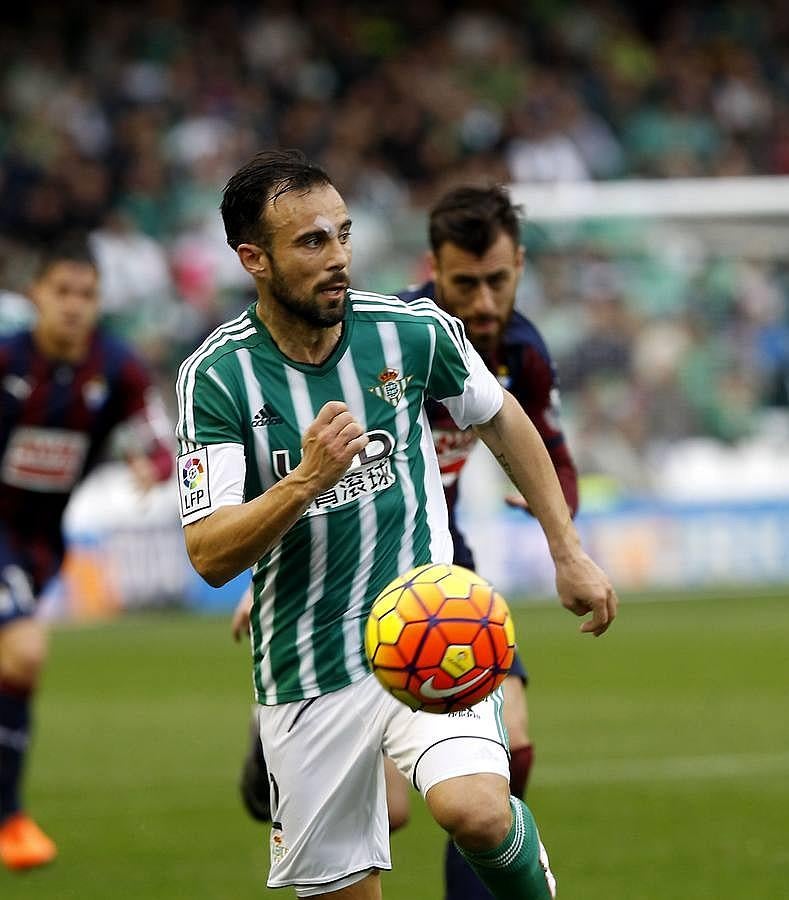 Humillante derrota del Real Betis en casa (0-4) ante el Eibar