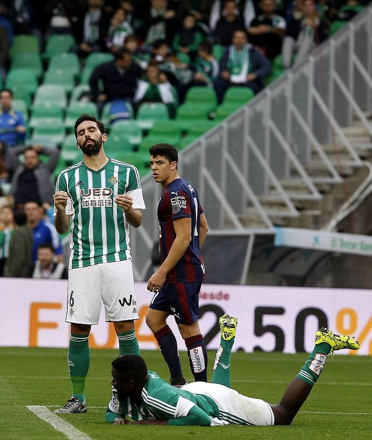 Humillante derrota del Real Betis en casa (0-4) ante el Eibar