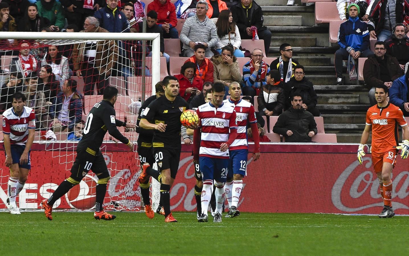 Al Sevilla (2-1) se le atraganta el Granada y sigue sin saber lo que es ganar fuera de casa