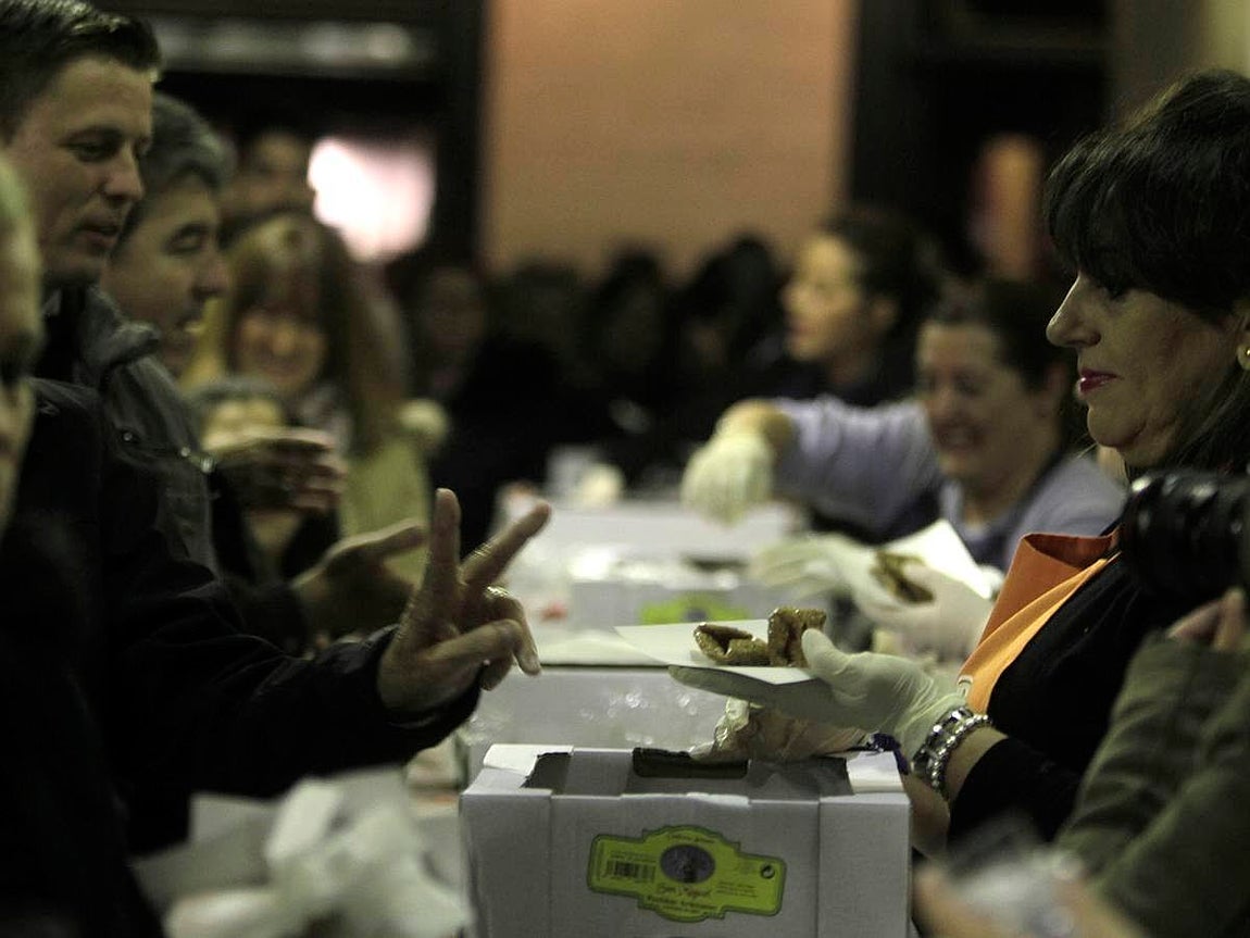 Muchos pestiños y pocas flores