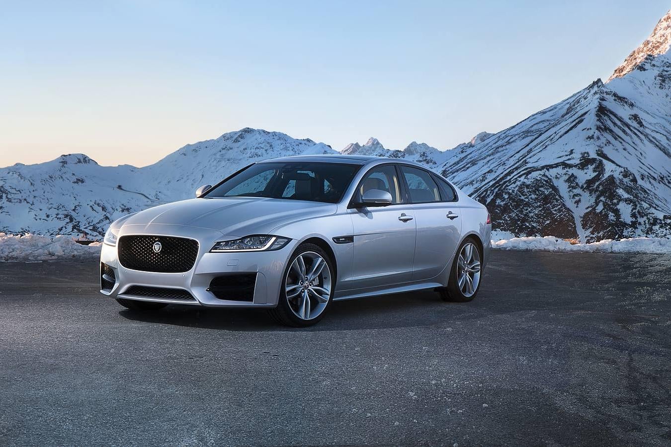 Jaguar XF 17 MY