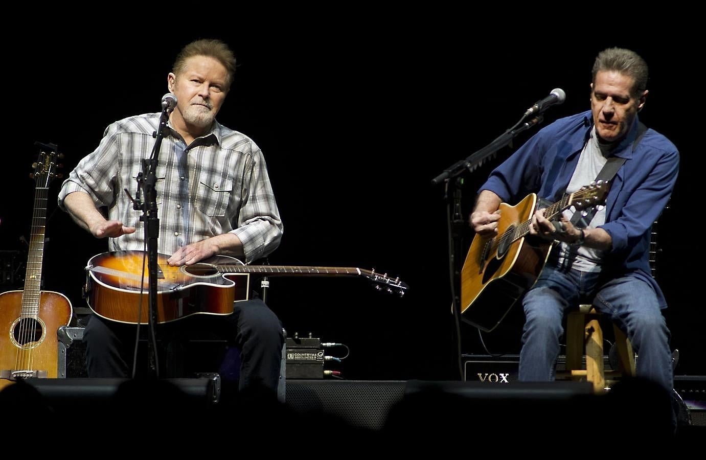 Las últimas apariciones del mítico cantante de The Eagles, Glenn Frey. Glenn Frey (d) y Don Henley (i) en un concierto de la banda en Amsterdam celebrado en 2014