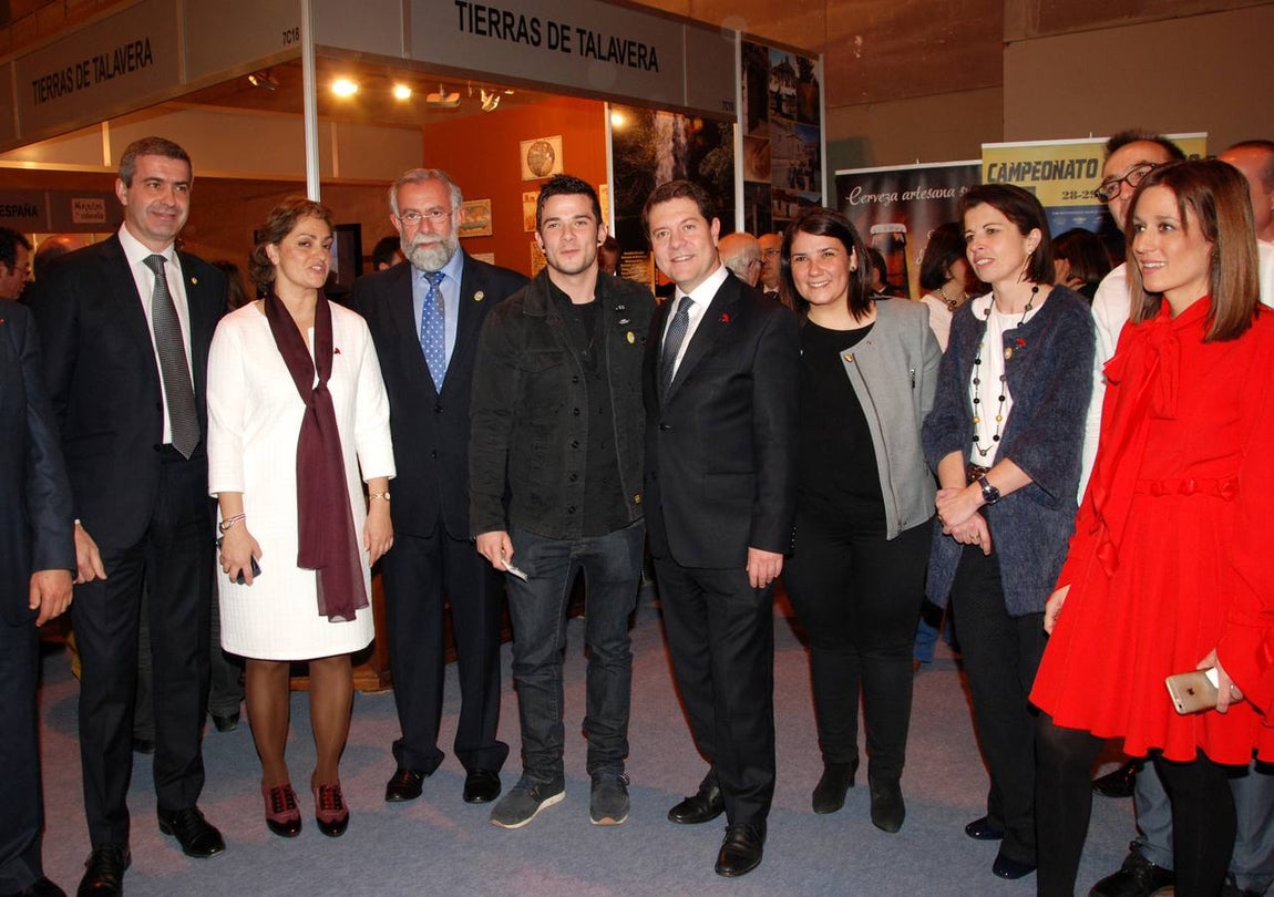 Page con el cocinero Carlos Maldonado, entre otros. 