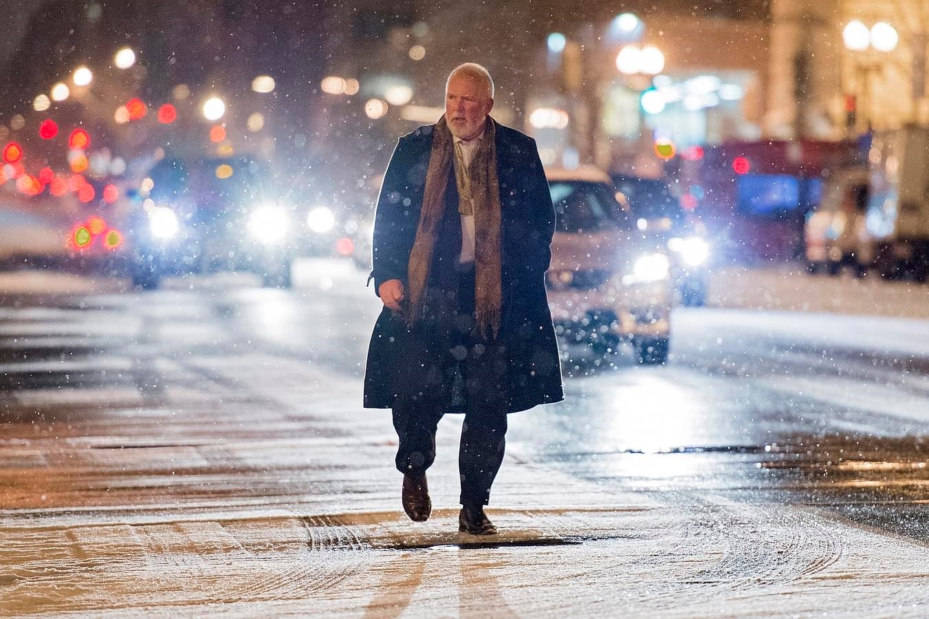 La tormenta de nieve «Jonas» altera la rutina en Washington. Los más osados no se han ceñido la bufanda pese a que la tormenta de nieve arreciaba