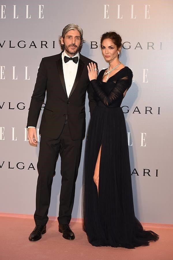 Eugenia Alfonso de Borbón, posan sonrientes a su llegada al photocall. 