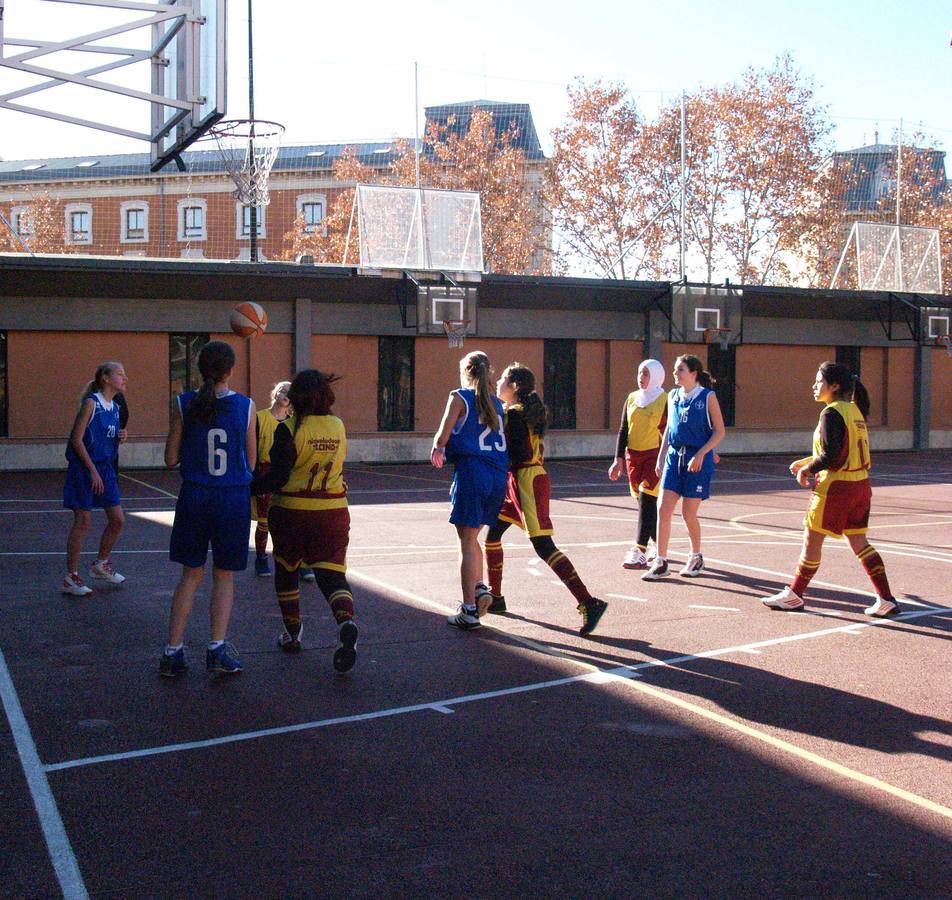 Virgen de Atocha vs Padre Piquer