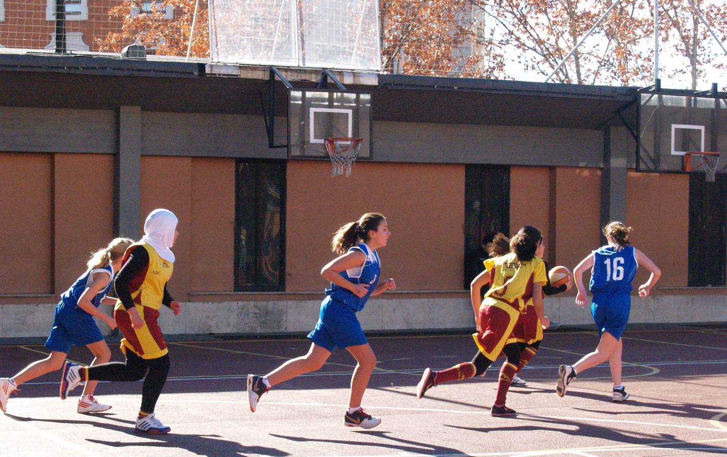 Virgen de Atocha vs Padre Piquer