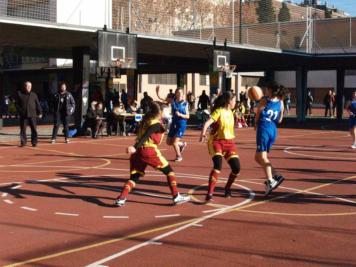 Virgen de Atocha vs Padre Piquer