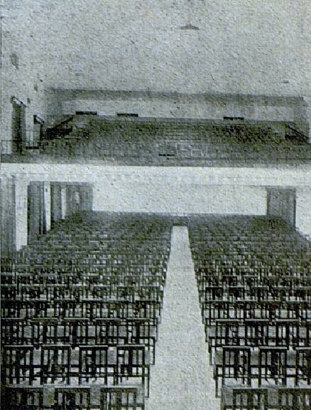 Vista general del interior de la sala en 1925. 