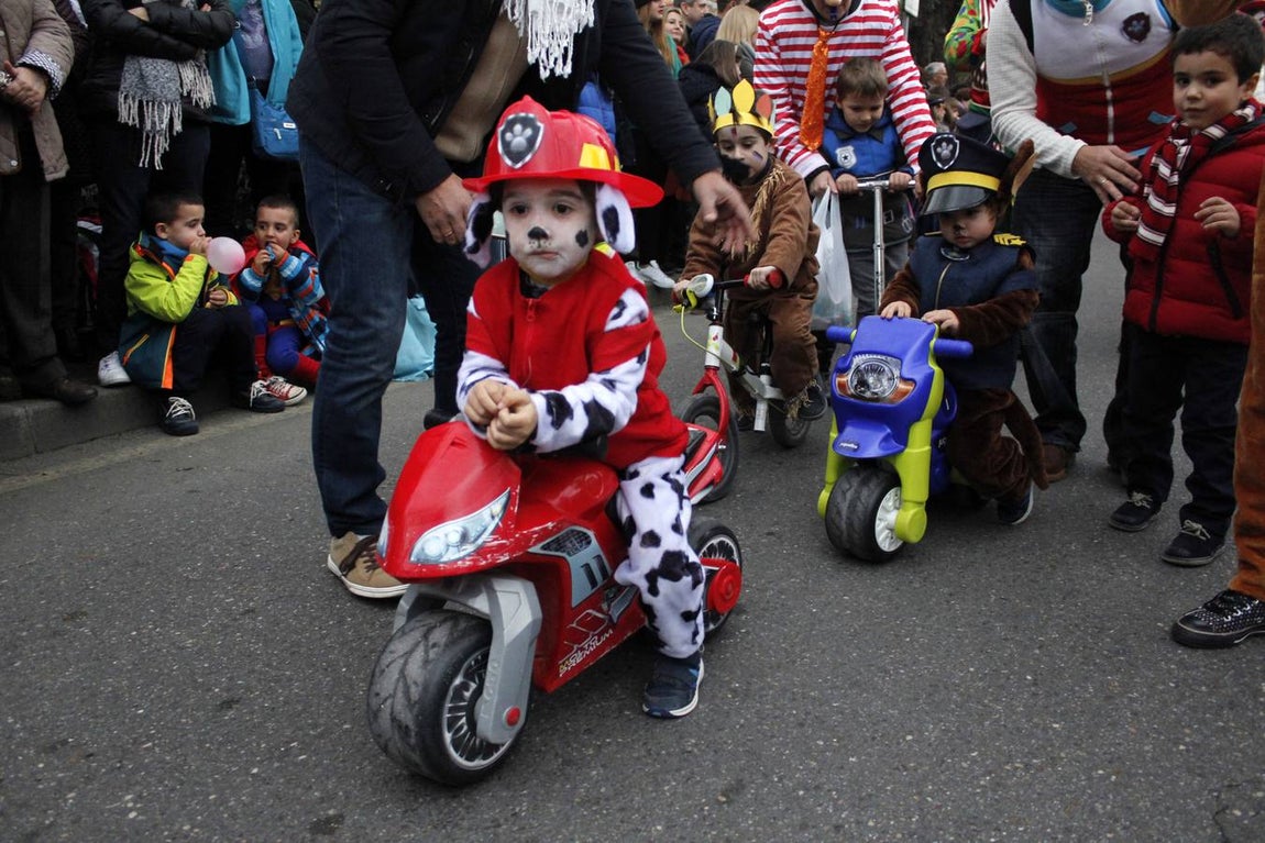Comparsa La Payasa Tomasa que todo le pasa. 