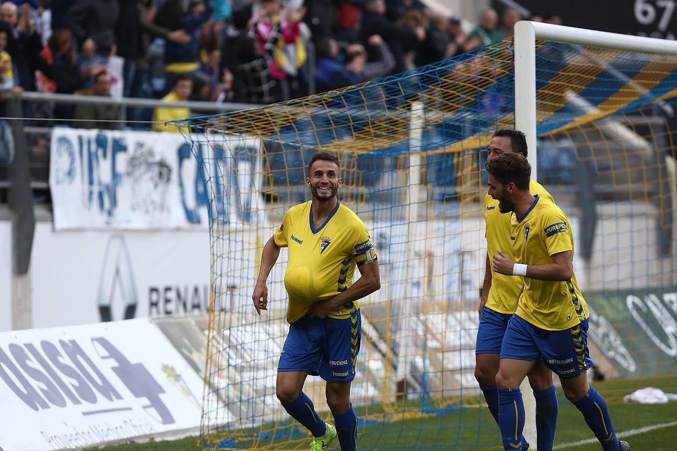 Fotos: Cádiz-Marbella (3-0)