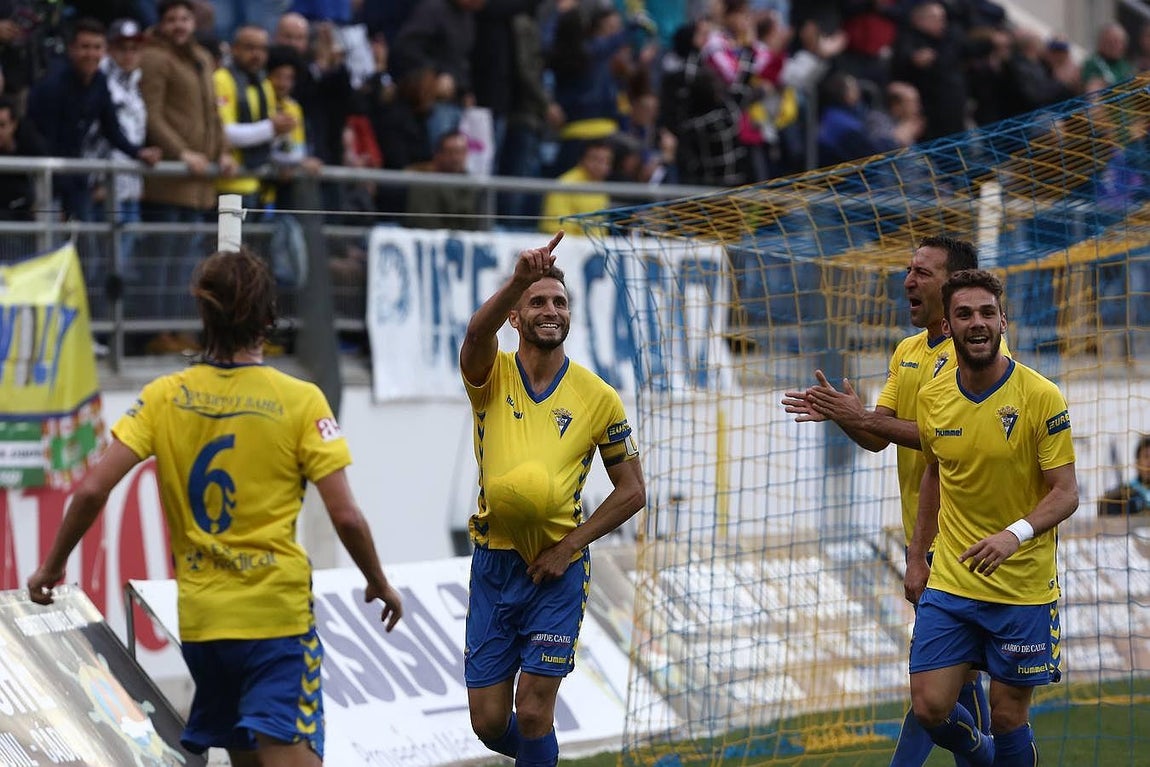 Fotos: Cádiz-Marbella (3-0)