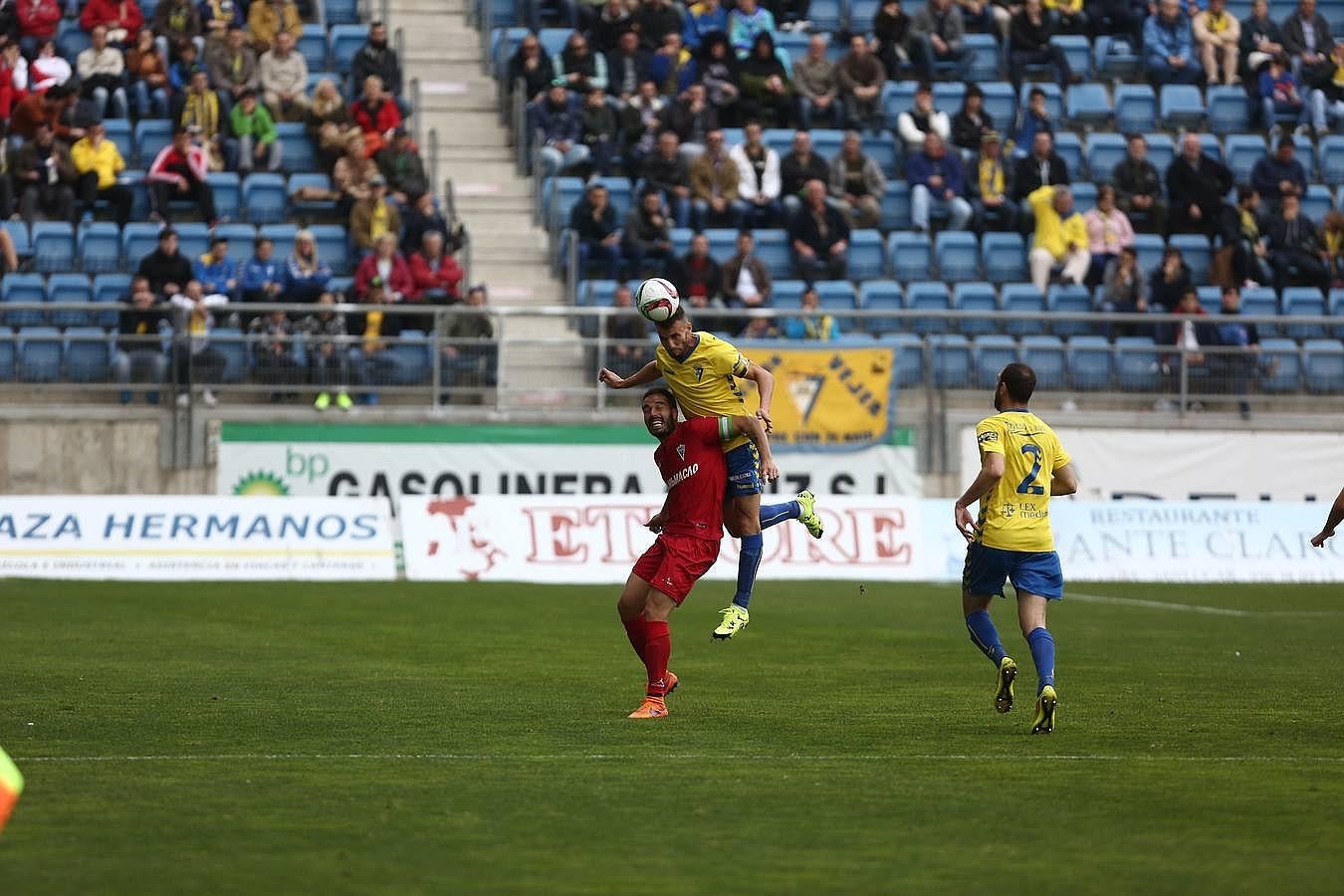 Fotos: Cádiz-Marbella (3-0)