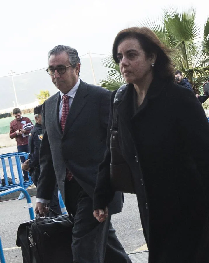 Durante el juicio deberá esclarecerse el presunto desvío de hasta 6,2 millones de euros públicos de los que se habrían apoderado tanto Urdangarin como su exsocio Diego Torres (en la imagen junto a Ana Marí­a Losada). 